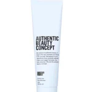 Tubo de crema hidratante Authentic Beauty Concept para cabello seco con diseño minimalista en blanco sobre fondo blanco